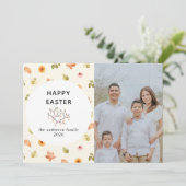 Elegant Modern Floral  Happy Easter Family Photo シーズンカード (スタンド正面)