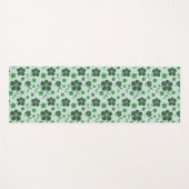 Elegant, Modern Flower Pattern on Green ヨガマット (正面(横))