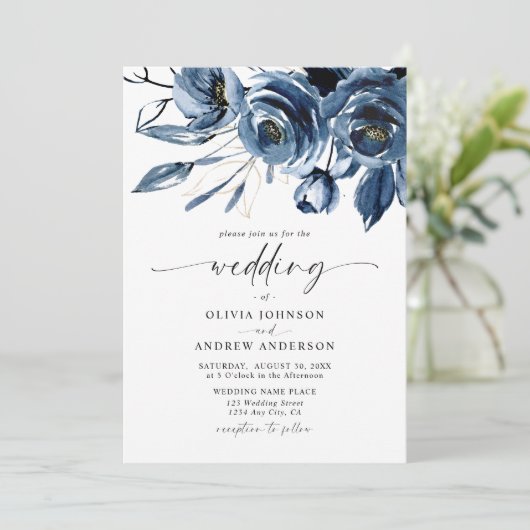 Elegant Modern Navy Blue Flowers & Script Wedding 招待状 (スタンド正面)