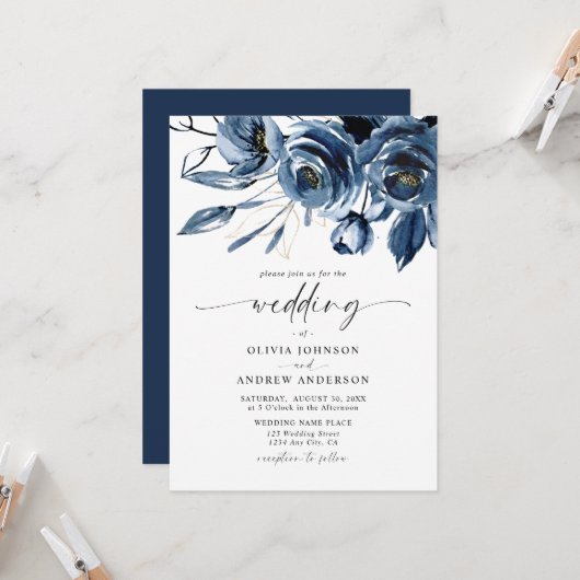 Elegant Modern Navy Blue Flowers & Script Wedding 招待状 (正面/裏面インサイチュ)