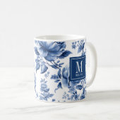 Elegant Monogram Blue White Floral Rose コーヒーマグカップ (正面右)
