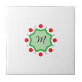 Elegant Monogram Letter M – Green Emblem with Red タイル (正面)
