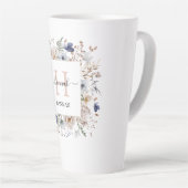 Elegant Monogram Pretty Beige Blue Flowers Floral カフェラテマグ (右アングル)