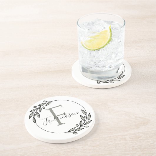 Elegant Monogrammed Initial Wreath Table Protectio コースター (側面)