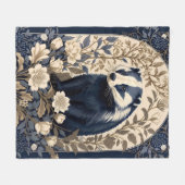 Elegant Navy and Cream Badger Floral フリースブランケット (正面(横))