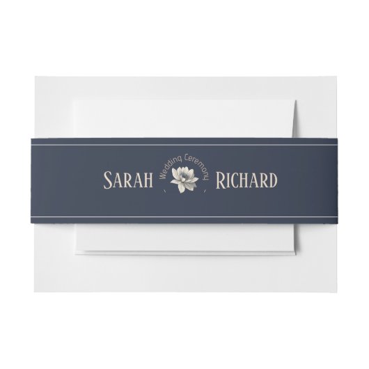 Elegant Navy Blue Floral Rustic Wildflower Wedding 招待状ベリーバンド (正面例)