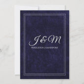 Elegant Navy Blue Velvet White Monogram Wedding 招待状 (裏面)