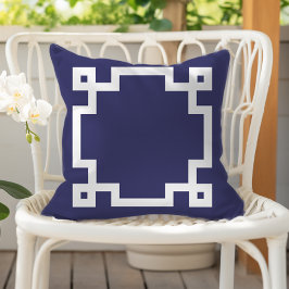 Elegant Navy Blue White Greek Key Border アウトドアクッション