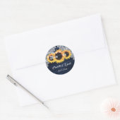Elegant Navy Blue Wood Lace Sunflower Wedding ラウンドシール (封筒)