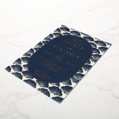 Elegant Navy Seashell Wedding Invitation 箔招待状 (回転した状態)