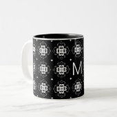 Elegant Ornate Black and White Pattern Monogram ツートーンマグカップ (正面左)