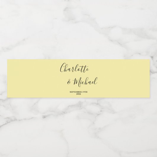 Elegant Pale Yellow Script Minimalist Wedding ペットボトルラベル (シングルラベル)