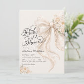 Elegant Pearl White Bow Floral Baby Shower 招待状 (スタンド正面)