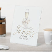 Elegant Pearls and Prosecco Coquette Favors Sign 台座サイン (インサイチュ)