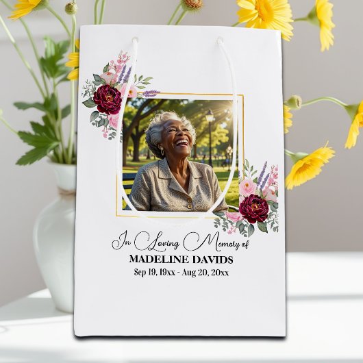 Elegant Peonies Photo Funeral Keepsake ミディアムペーパーバッグ