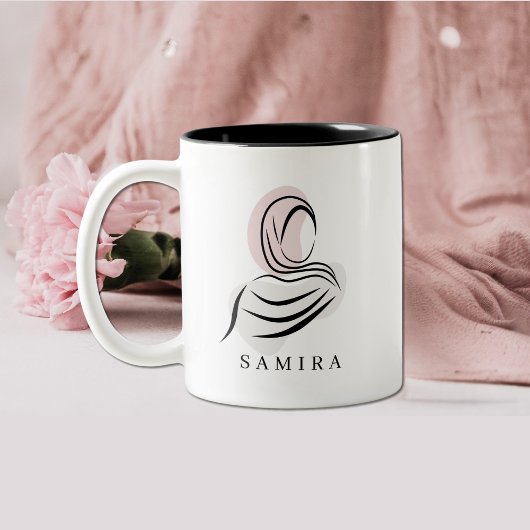 Elegant Personalized Name Hijab Mug | Quran 7:26 ツートーンマグカップ