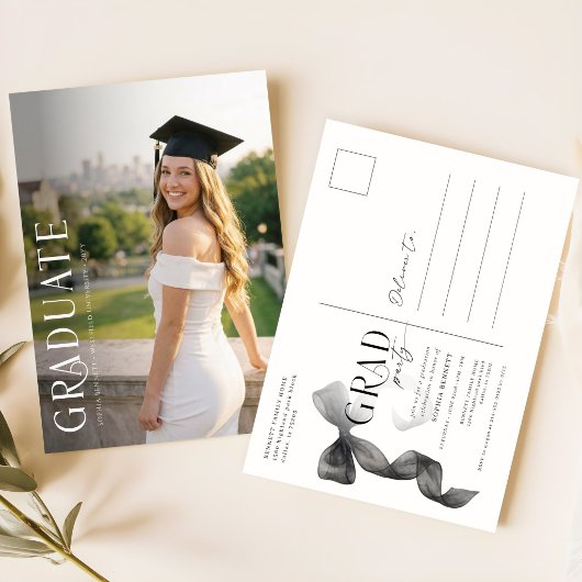 Elegant Photo Black Bow Grad Party Invitation ポストカード