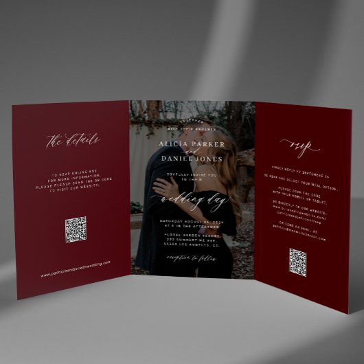 Elegant photo burgundy wedding RSVP details QR 三つ折り招待状