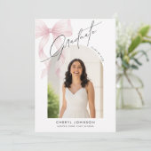 Elegant Pink Bow Photo Graduation Announcement 招待状 (スタンド正面)