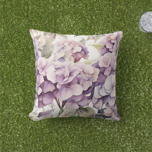 Elegant pink purple watercolor hydrangeas  アウトドアクッション (芝生)