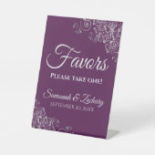 Elegant Plum Purple & Silver Wedding Favors  台座サイン (正面)