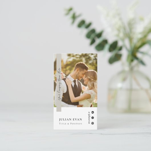 Elegant Profile Photo Sage Green Photographer 名刺 (スタンド正面)