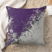 Elegant Purple and Silver Accents クッション (ブランケット)