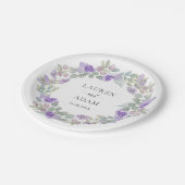 Elegant Purple Floral Wreath Wedding ペーパープレート (アングル)