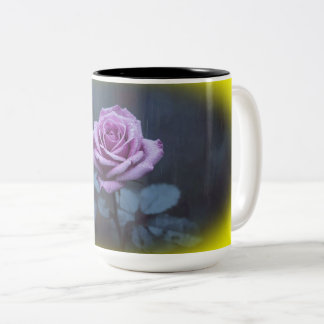 Elegant Purple Rose in the Rain Mug ツートーンマグカップ