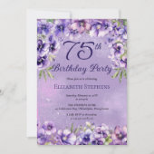 Elegant Purple Violets Floral 75th Birthday Party  招待状 (正面)