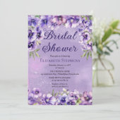 Elegant Purple Violets Floral Bridal Shower 招待状 (スタンド正面)