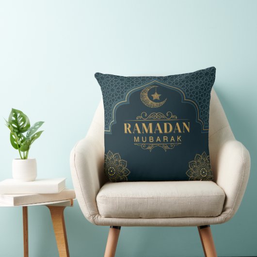Elegant Ramadan Mubarak Throw Pillow クッション (椅子)