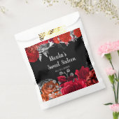 Elegant Red and Silver Flowers Sweet Sixteen  フェイバーバッグ (封をした状態)