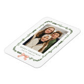 Elegant Red Bow Greenery Garland Holiday Photo マグネット (左側)