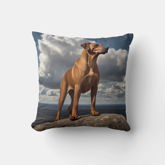 Elegant Rhodesian Ridgeback Throw Pillow クッション (正面)