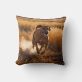 Elegant Rhodesian Ridgeback Throw Pillow クッション (正面)