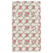 Elegant Rococo Revival Pink Floral & Beige Lattice スモールペーパーバッグ (裏面)