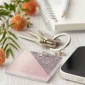 Elegant Rose Gold Monogram Button キーホルダー (正面右)