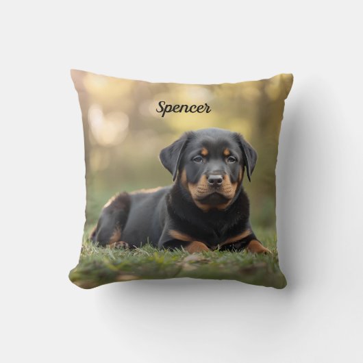 Elegant Rottweiler Personalized クッション (正面)