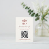 Elegant RSVP Wedding Monogram QR Code Terracotta エンクロージャーカード (スタンド正面)