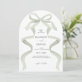 Elegant Sage Green Bow Monogram Arch Wedding 招待状 (スタンド正面)