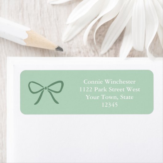 Elegant Sage Green Bow White Text Return Address ラベル (インサイチュ)