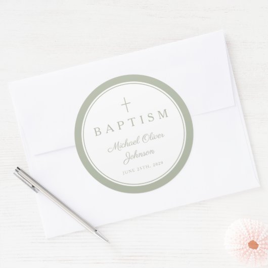 Elegant Sage Green Cross Boy Baptism  ラウンドシール (封筒)