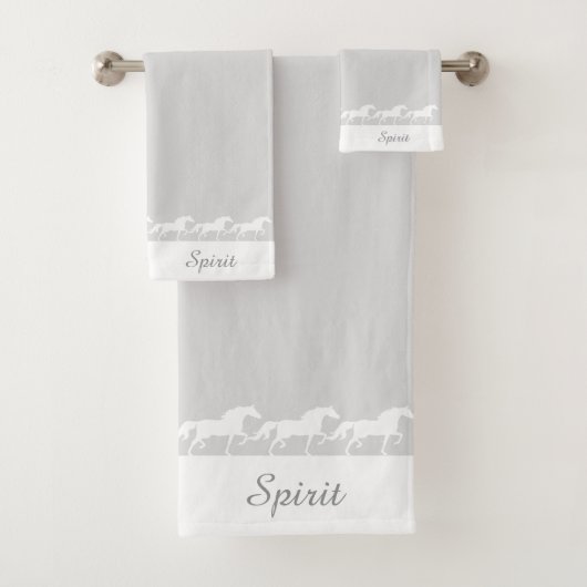 Elegant Script and Stylish Horses on Silver Gray バスタオルセット (インサイチュ)