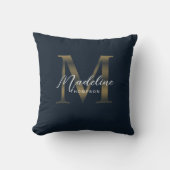 Elegant Script Metallic Navy Blue Gold Monogram クッション (正面)