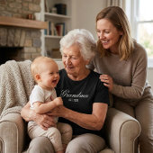 Elegant Script New Grandma Est Date Tシャツ