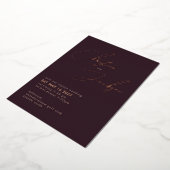 Elegant Script Typography Modern Plum Wedding Rose 箔招待状 (回転した状態)