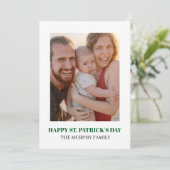 Elegant Simple Shamrock Photo St. Patrick's Day シーズンカード (スタンド正面)