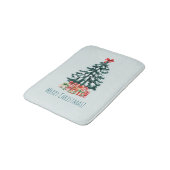 Elegant Snowy Christmas Tree バスマット (アングル)