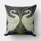 Elegant Swan Dance Art Nouveau クッション (正面)